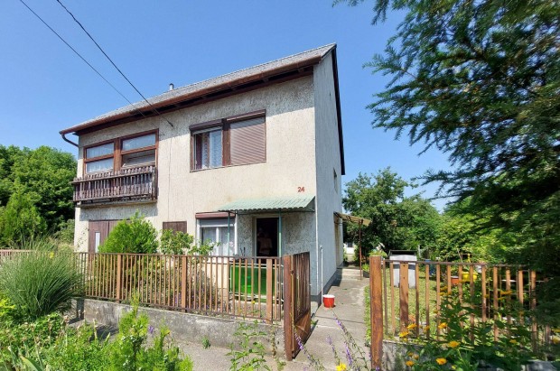 Elad 160 m2-es csaldi hz Esztergom- Kertvrosban!