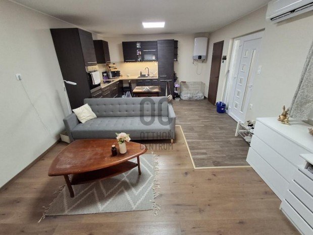 Elad� 160 nm-es h�z Cegl�d