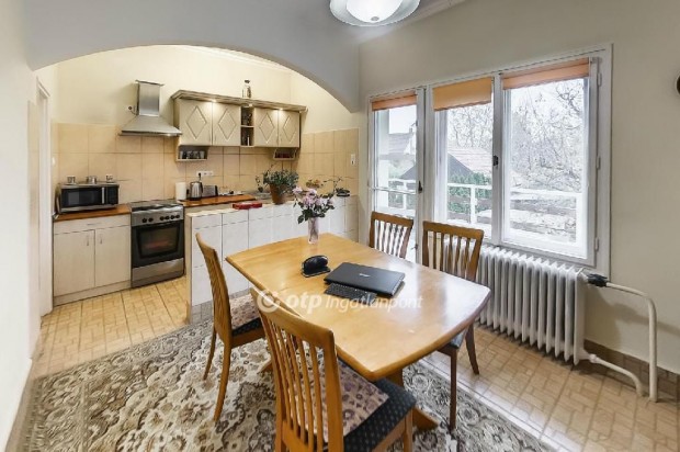 Elad� 160 nm-es h�z Szeged