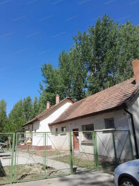 Elad� 161 nm-es h�z Cegl�d