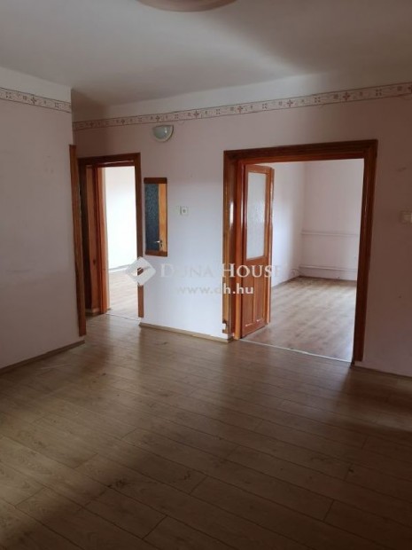 Eladó 165 nm-es ház Kisvárda