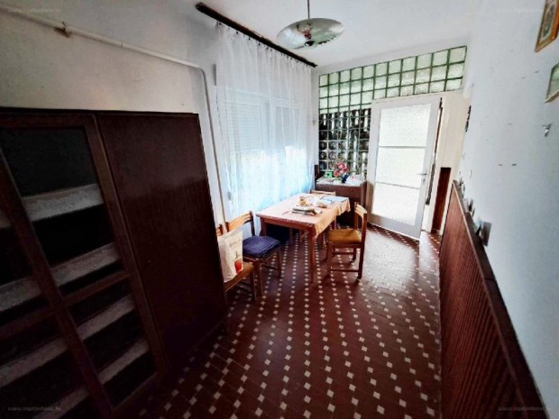 Elad� 168 nm-es Fel�j�tand� Csal�di h�z Kaposv�r