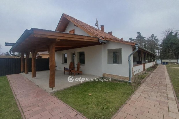 Elad� 168 nm-es h�z �csa