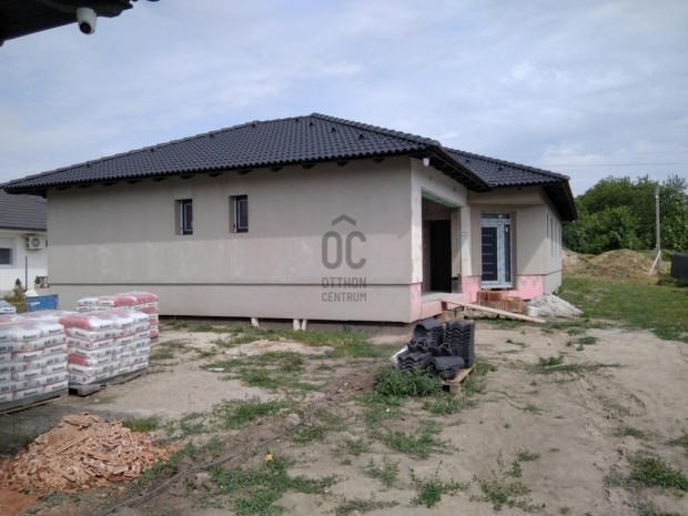 Elad� 169 nm-es h�z P�kozd