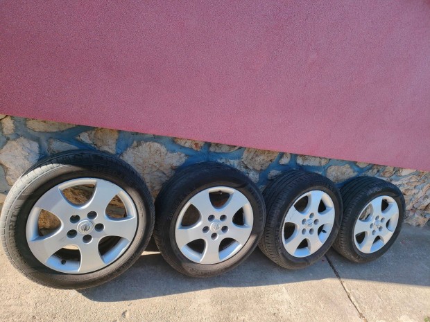Eladó 16" alufelni garnitúra ( Mazda, Nissan stb.) )