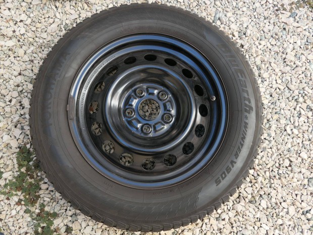 Elad 16 aclfelni szett tli gumival