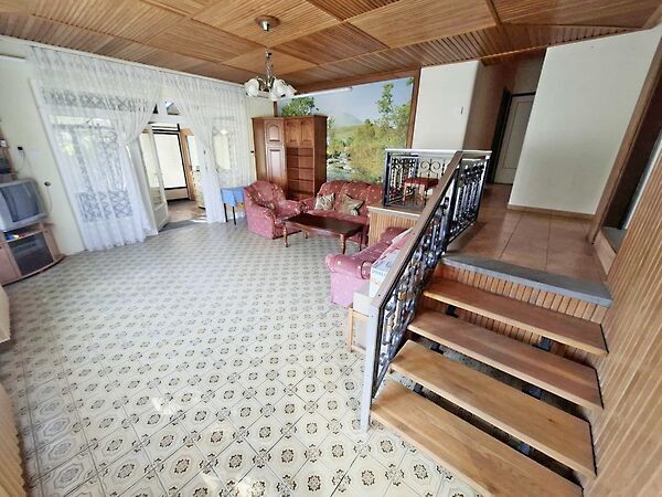 Elad� 170 nm-es Csal�di h�z Nagyberki