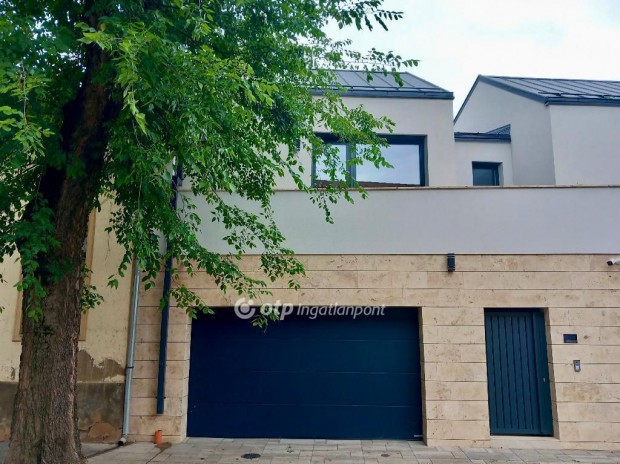 Elad� 170 nm-es h�z Debrecen