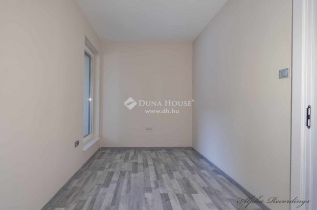 Elad� 170 nm-es h�z Dunavars�ny