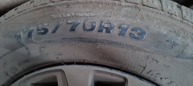 Elad� 175/70 R13 t�li gumi
