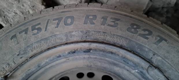 Elad� 175/70 R 13 aut� gumi
