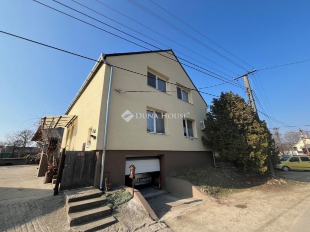 Elad� 175 nm-es h�z Lovasber�ny