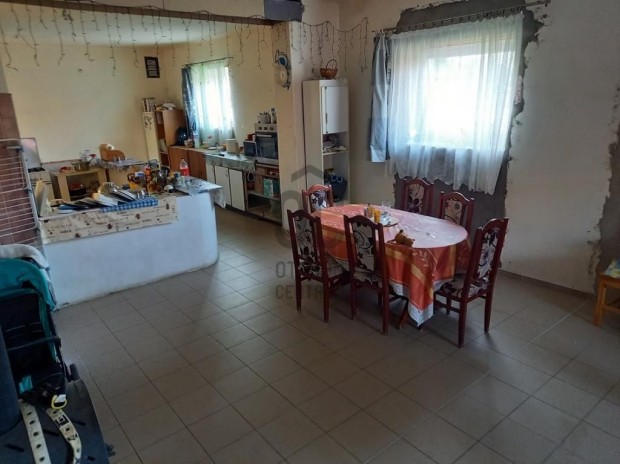 Elad� 175 nm-es h�z T�rtel