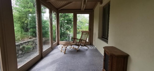 Elad� 176 nm-es h�z Pannonhalma