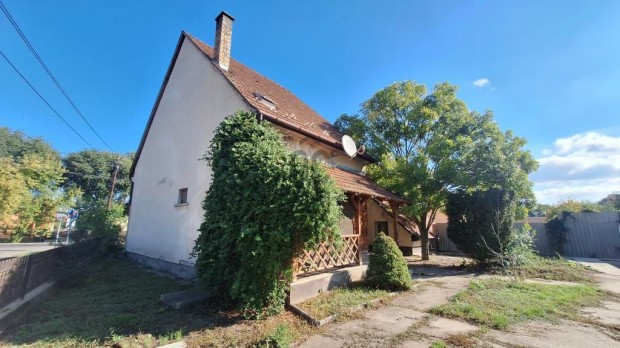 Elad� 178 nm-es h�z Albertirsa