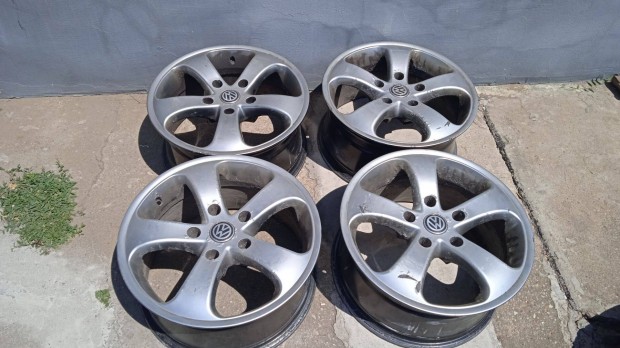 Eladó 17" VW alufelni!