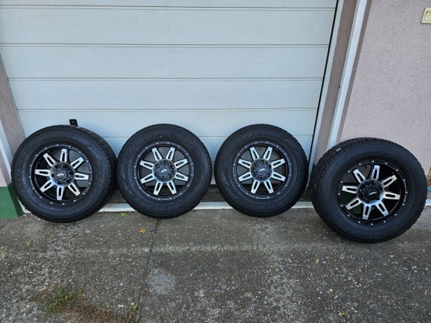 Eladó 17"-os Inter Action alufelni szett (6x139.7) Bridgestone Dueler