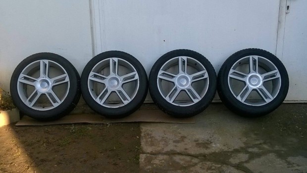 Eladó 17-es 4x98-as Fiat,Lancia,stb alufelni 225/45R17 nyári gumival