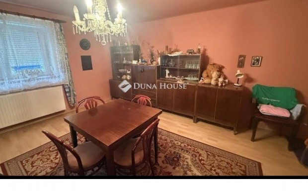 Elad� 180 nm-es h�z Szombathely #5114615