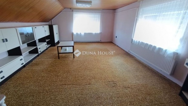 Elad� 181 nm-es h�z B�ly