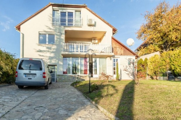 Elad� 181 nm-es h�z �r�m