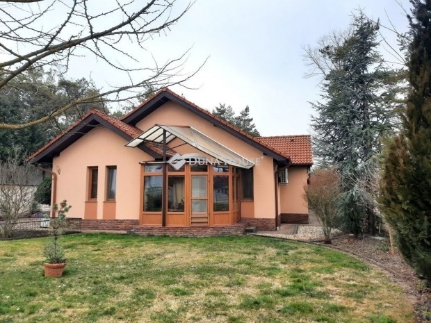 Elad� 184 nm-es h�z In�rcs