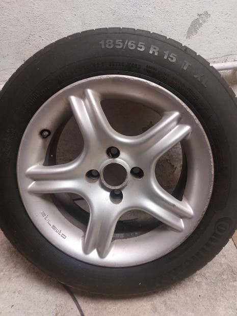 Elad� 185/65 R15 ny�ri gumi felnivel 4db