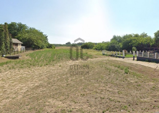 Elad� 1888 nm-es telek Hern�d