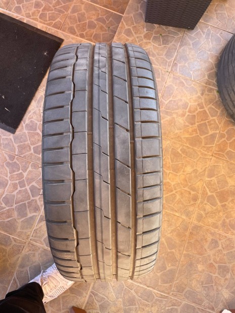 Elad� 18 Toyota alufelni gumival Gumival