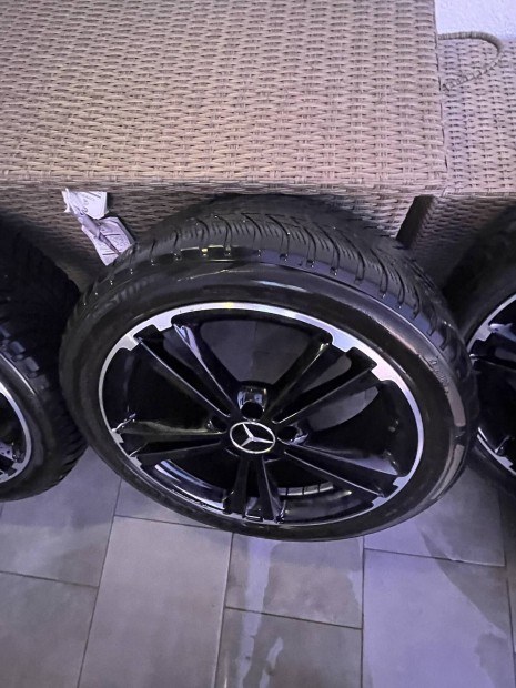 Elad� 18" Mercedes alufelni j� gumikkal elad� 