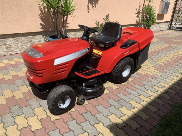Eladó 18lovas Jonsered Fűnyírótraktor, Fűnyíró traktor