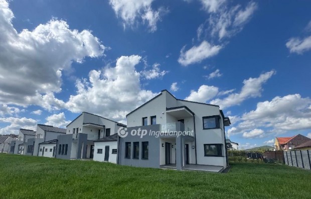 Elad� 190 nm-es �j �p�t�s� Sorh�z Velence Bencehegy