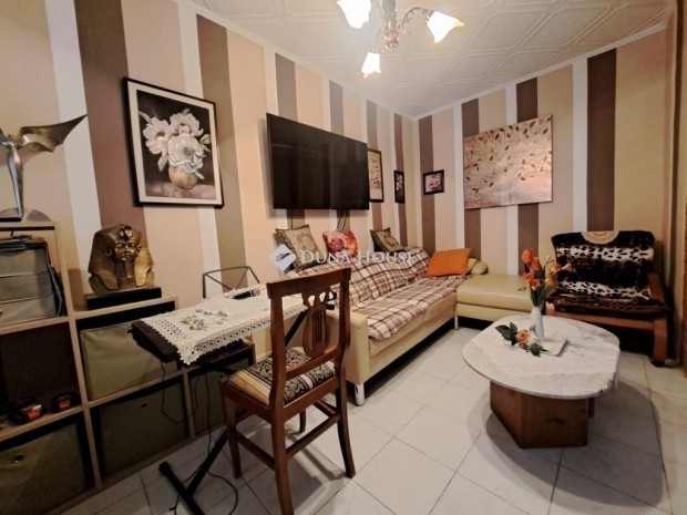 Elad� 190 nm-es h�z Nagyhars�ny