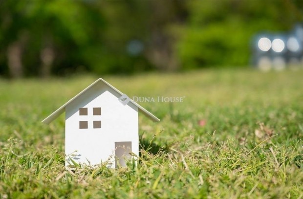 Elad� 1939 nm-es telek Szeged