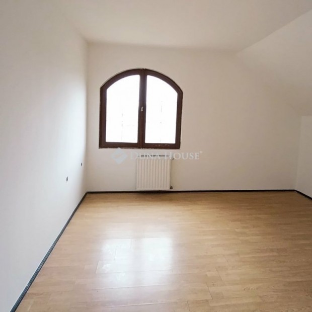 Elad� 193 nm-es h�z S�ndorfalva