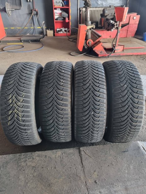 Elad 195/55 R16 Hankook gumiabroncs