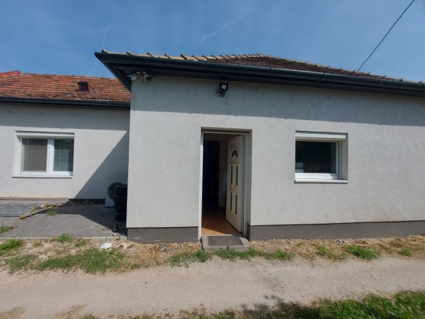 Elad� 199 nm-es h�z Sz�kesfeh�rv�r