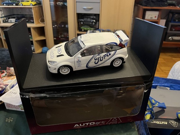 Elad 1:18 Autoart Ford Focus WRC