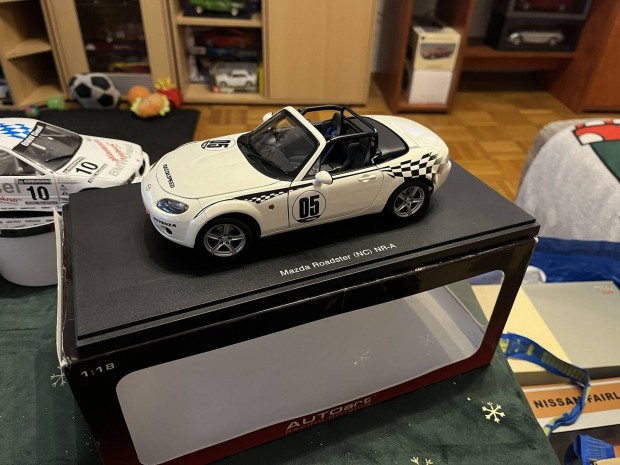 Elad 1:18 Autoart Mazda Roadster NC NR-A