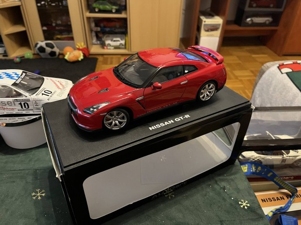 Elad 1:18 Autoart Nissan R35 GT-R