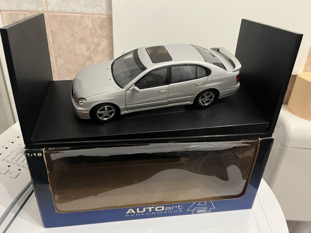 Elad 1:18 Autoart Toyota Aristo