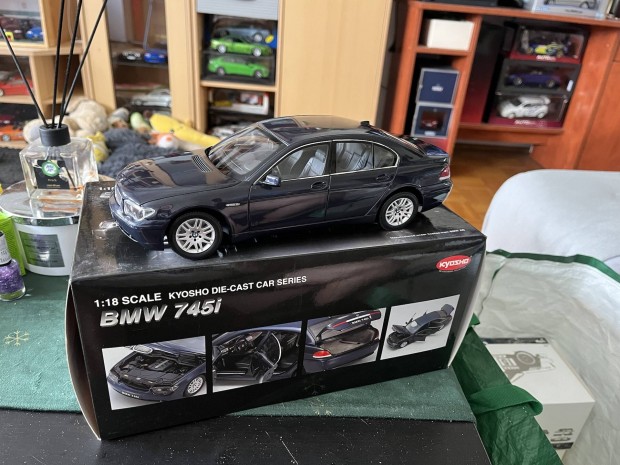 Eladó 1:18 Kyosho BMW 745i