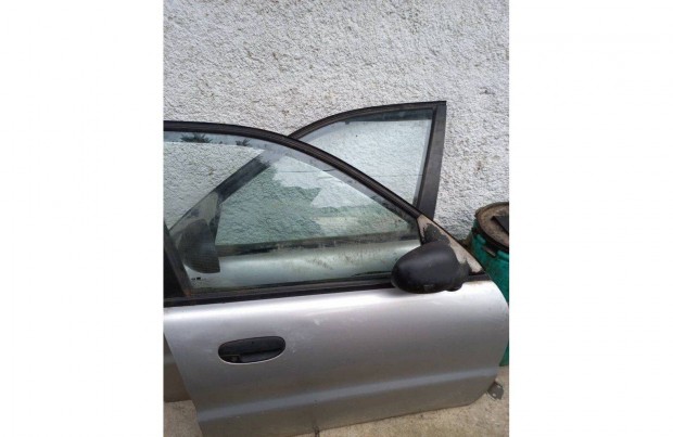 Eladó 1,5ös Daewoo lanos első ajtók