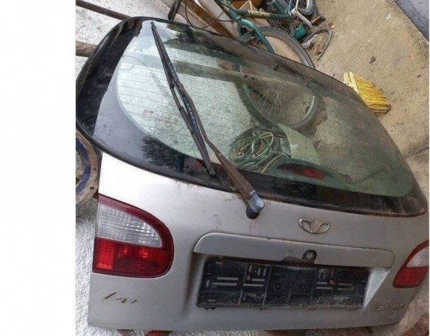 Eladó 1,5ös Daewoo lanos hátsó csomagtér ajtó