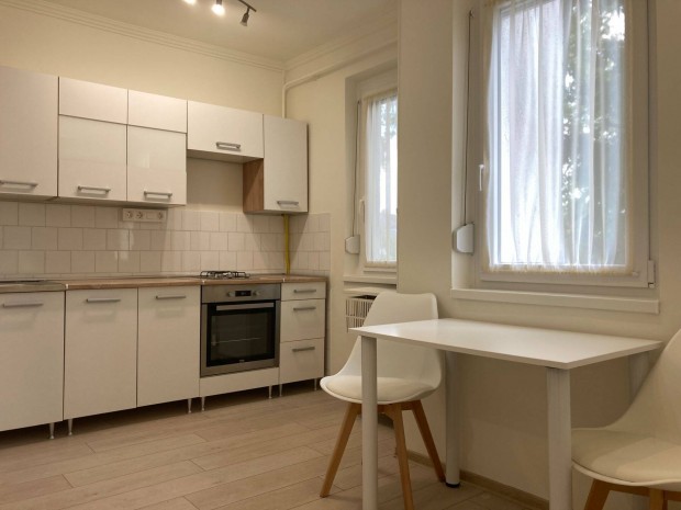 Elad� 1 szob�s lak�s Szentes k�zpontj�ban 40 m2