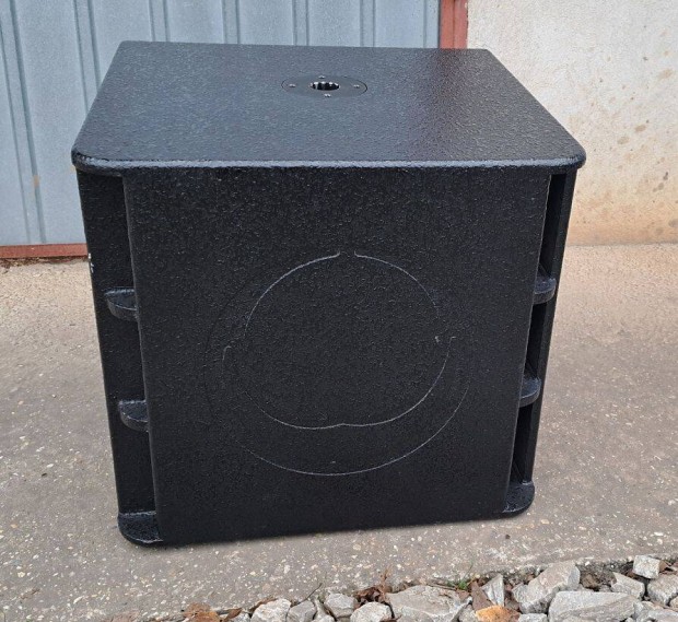 Elad 1x Turbosound Milan M15B aktv sub-hangfal