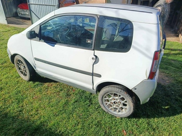 Elad 2001 vj Axiam Mopedaut