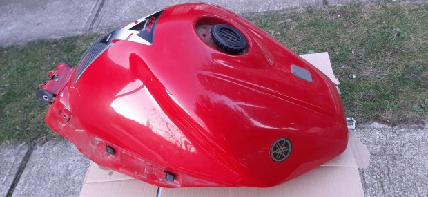 Elad 2002 - 2003 Yamaha R1 Alkatrszek