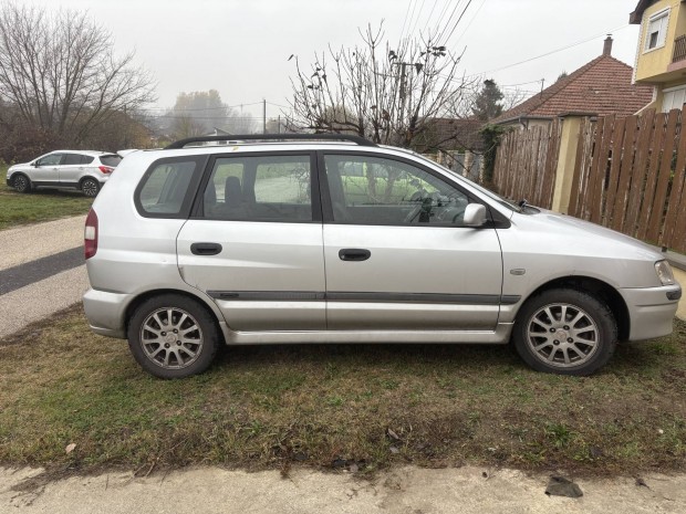 Elad 2002-es Mitsubishi Space Star