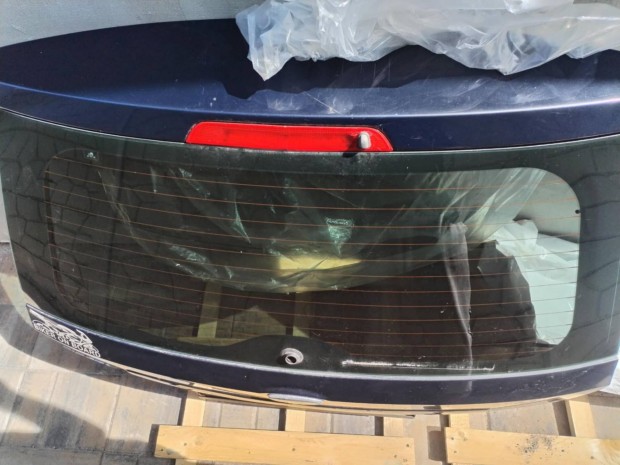 Elad 2005 vjrat hts csomagtart ajt